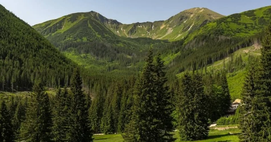 Pireneje – największe atrakcje i najpopularniejsze szlaki
