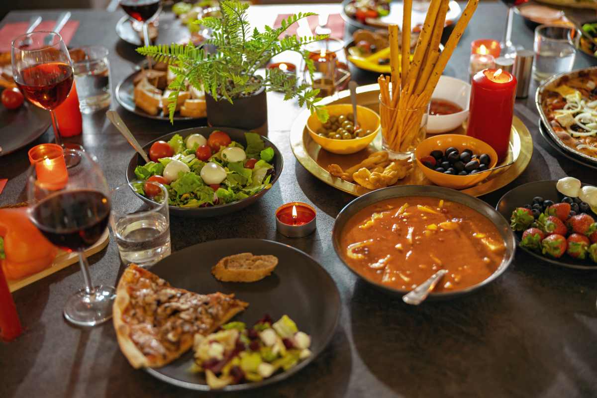 Kulinarna podróż dookoła świata – jak urozmaicić codzienne menu